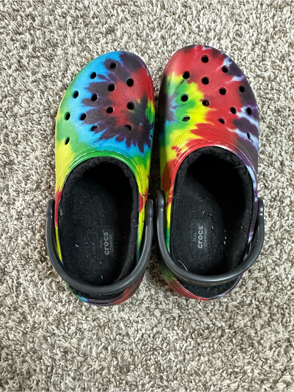 💜🖤 CROCS Kids Tie-Dye Foam Clogs in Rainbow and Black 🖤💜